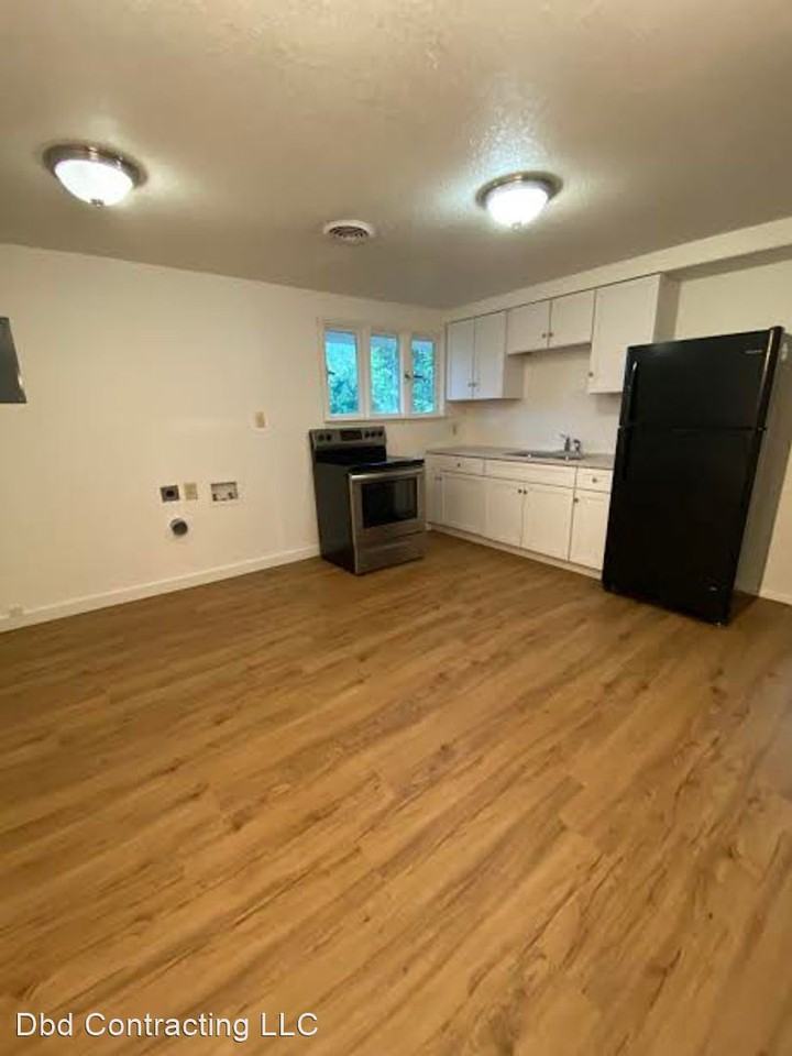 4031 Indian Hills Dr - Photo 3 of 6