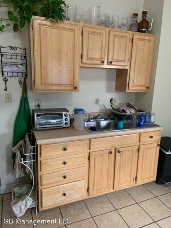 40 Bayard Street - Photo 2 of 8