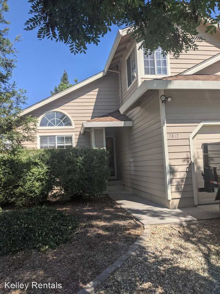 7817 Wildflower Ct - Photo 2 of 12