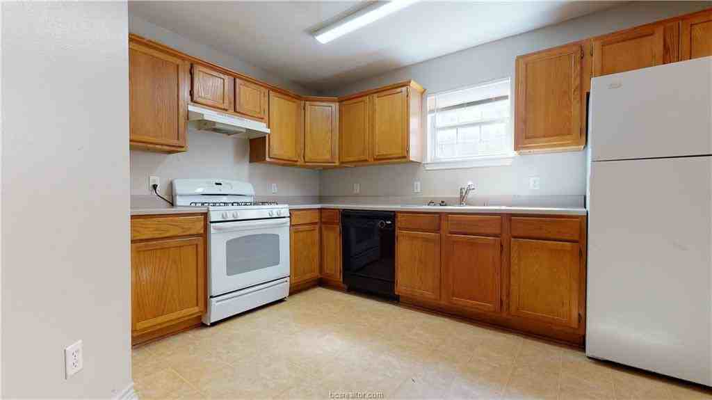 306 Cherry St - Photo 5 of 25