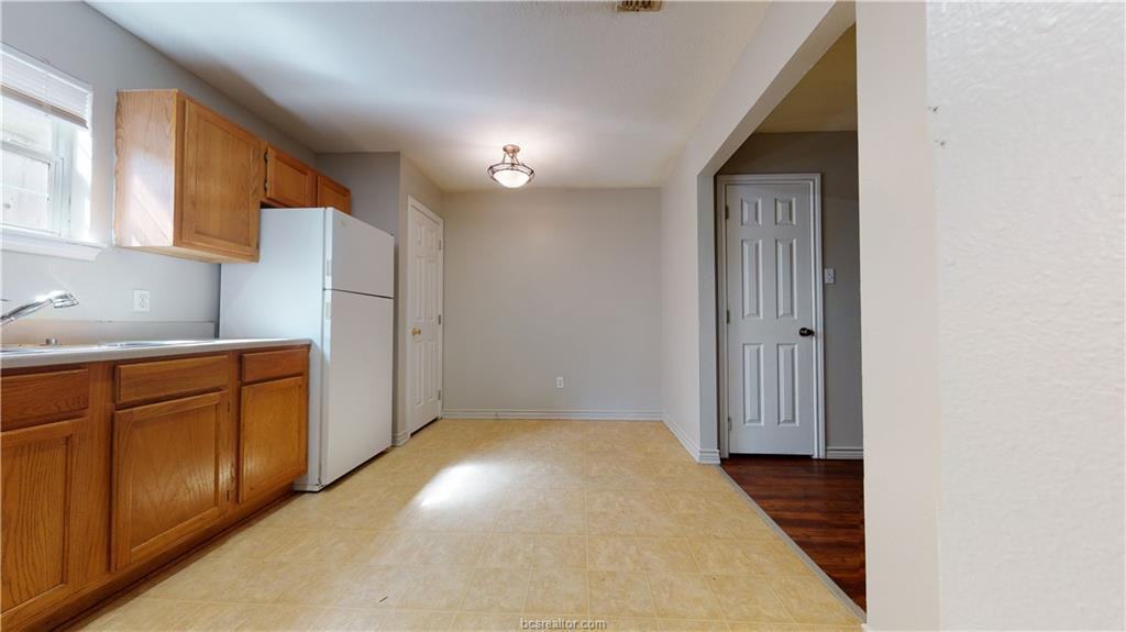 306 Cherry St - Photo 7 of 25