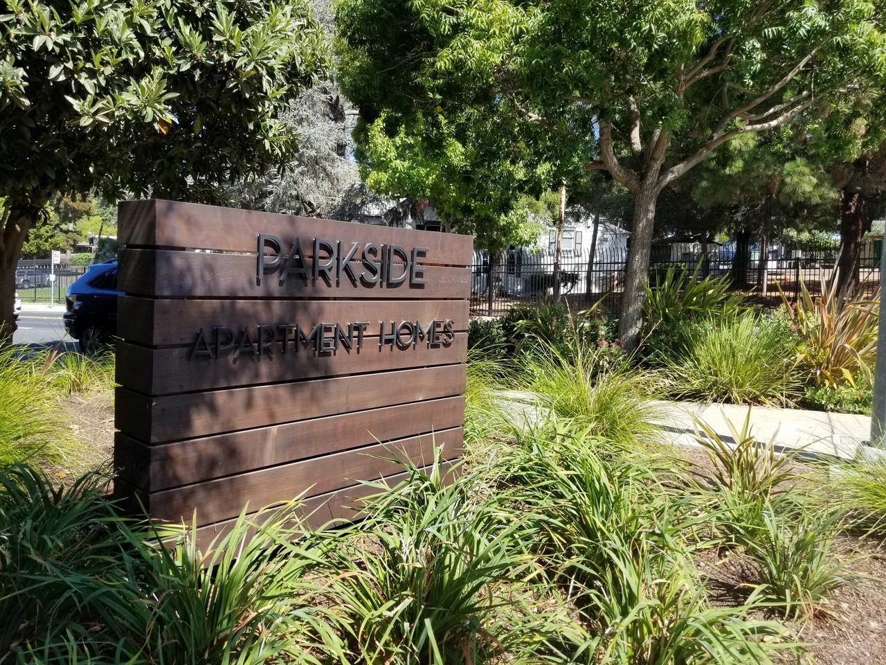 1315-1337 Brown St - Photo 2 of 3