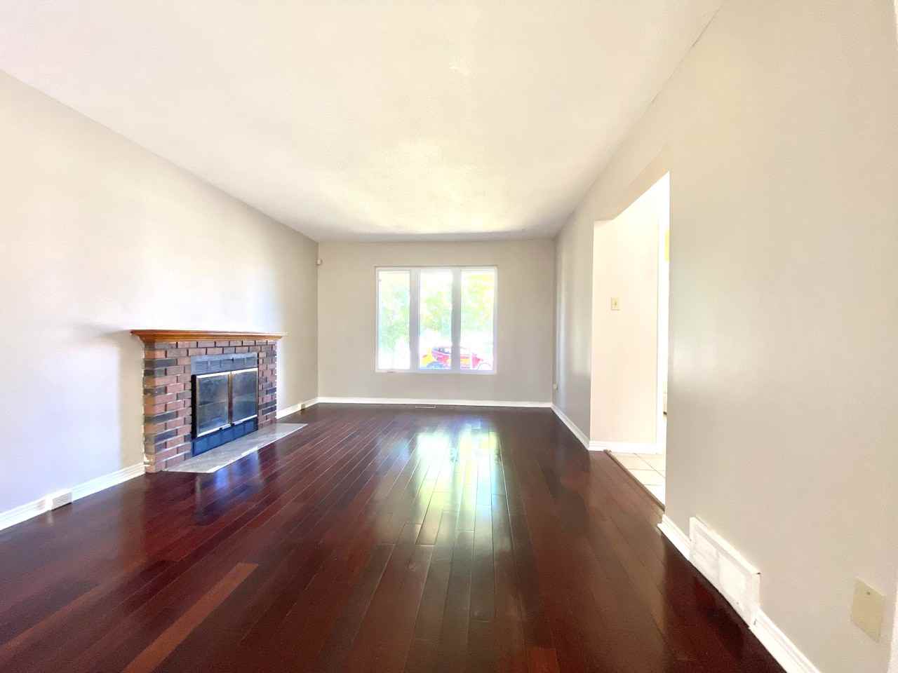 1475 Gaultois Ave - Photo 3 of 12