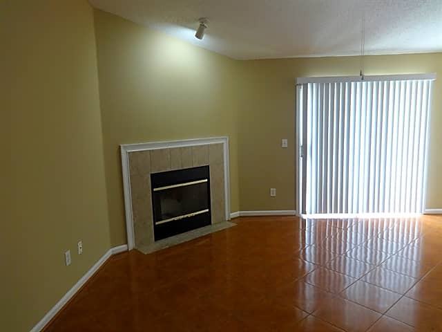 1842 Woodriver Dr - Photo 2 of 7