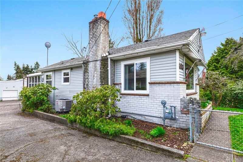 11234 57th Ave S - Photo 2 of 26