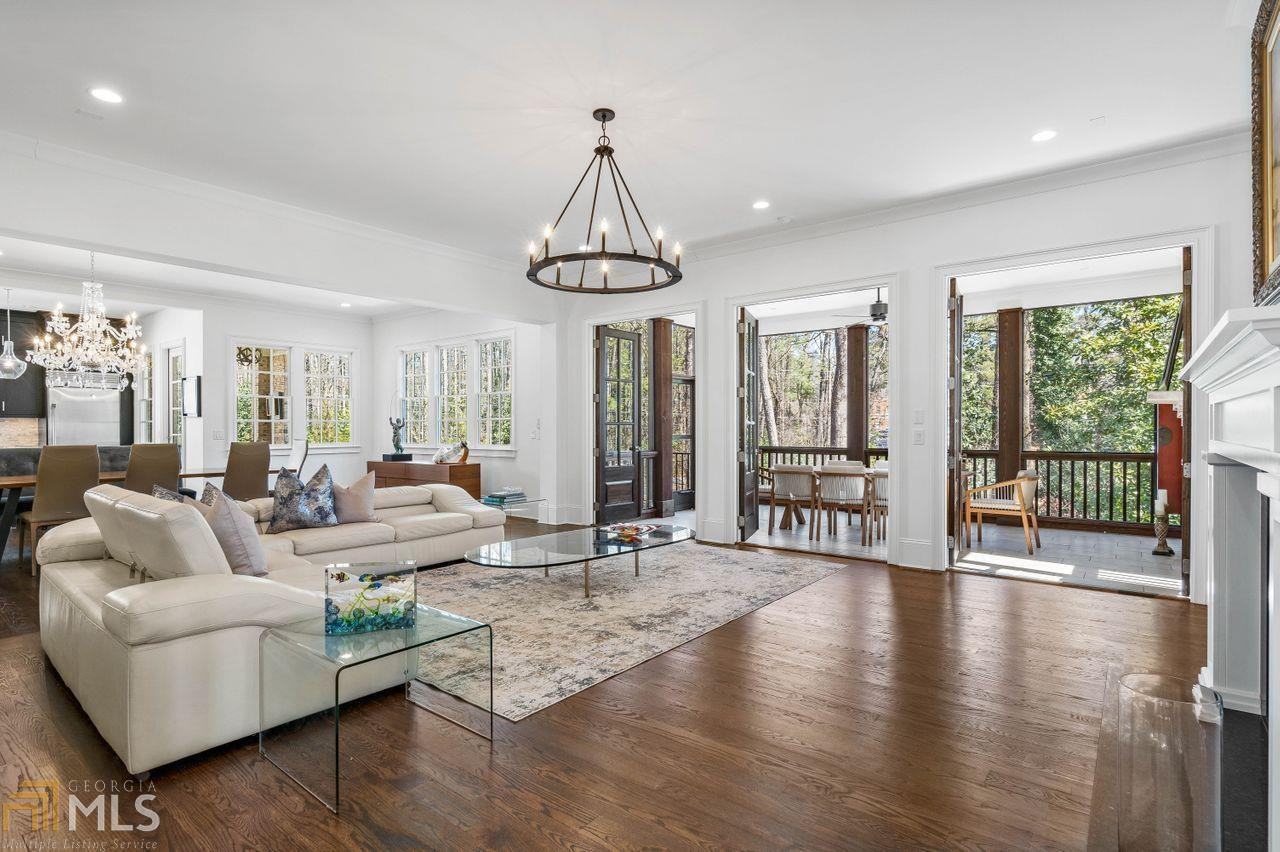 3085 Rhodenhaven Dr Nw - Photo 3 of 15