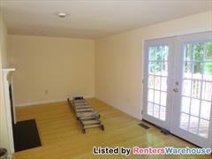 1329 Crockett Ln - Photo 2 of 15