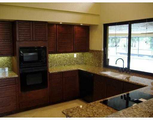 5558 E Leitner Dr - Photo 2 of 11