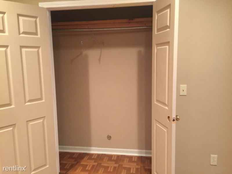 1102 College St - Photo 3 of 14