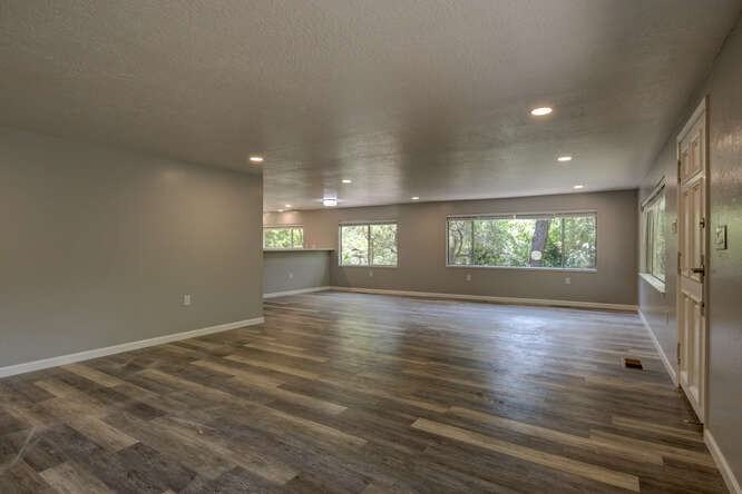 12420 Eureka St - Photo 5 of 50