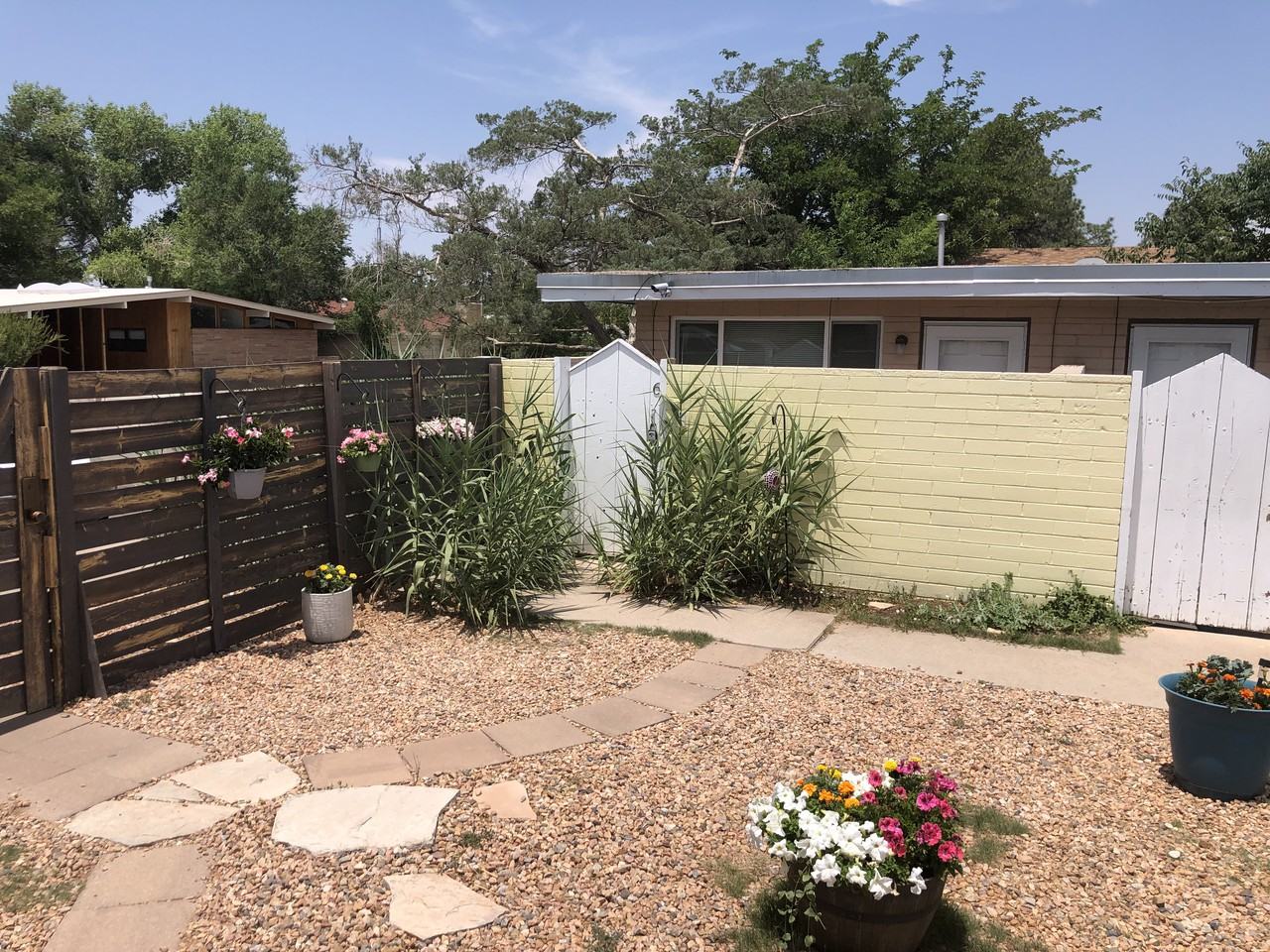 456-460 Valverde Dr Se - Photo 6 of 24