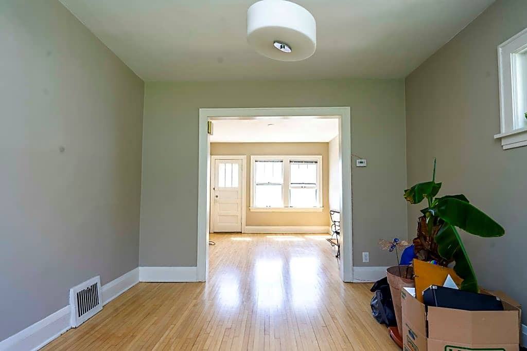 1819 South St - Photo 3 of 4