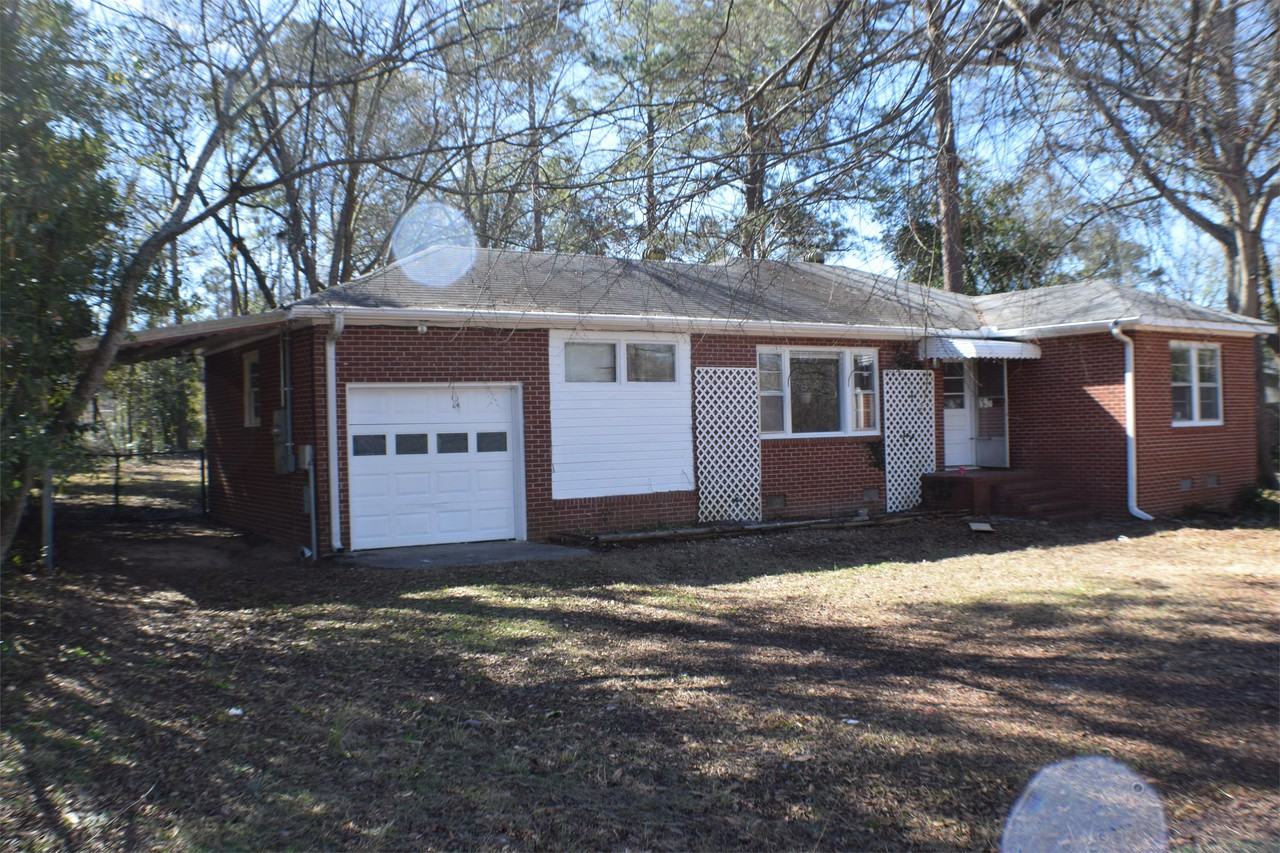 4438 Harbin St #1 - Photo 2 of 16