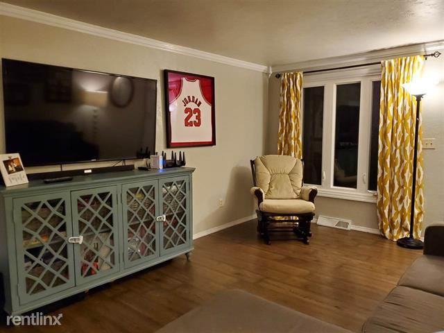 1607 Arnold Dr - Photo 2 of 5