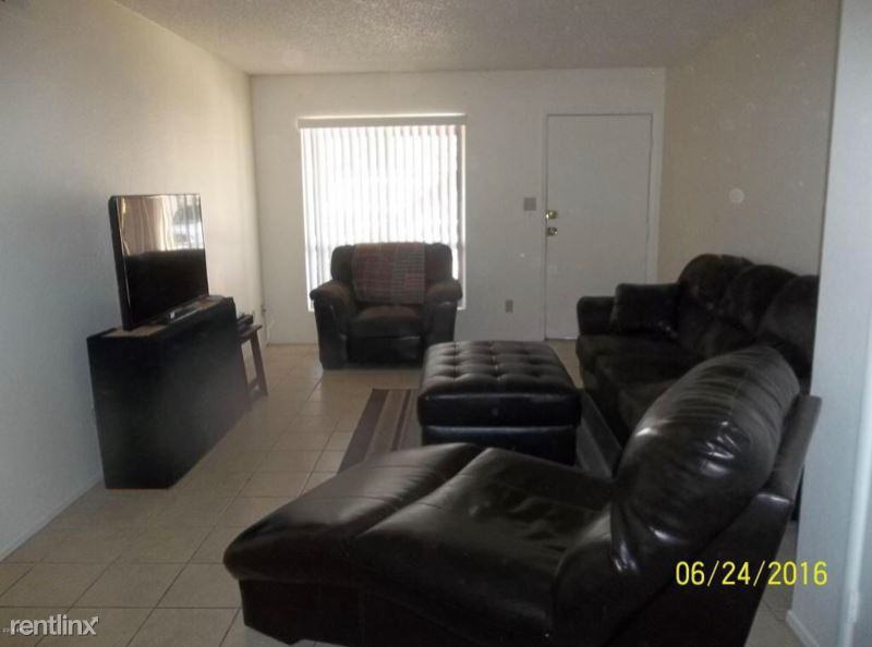 465 465 W. Ivyglen Street 240 - Photo 2 of 9