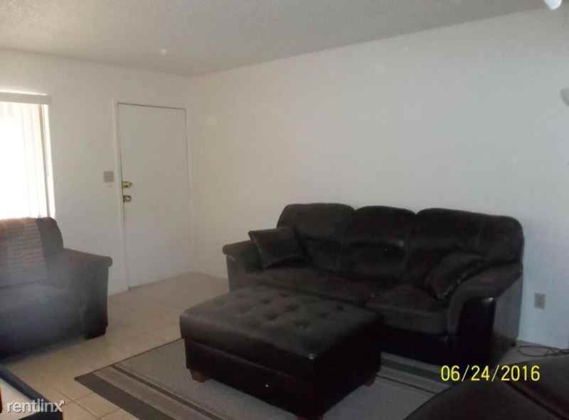 465 465 W. Ivyglen Street 240 - Photo 3 of 9