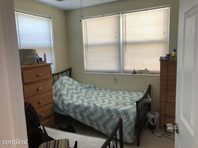 616 W Broward St - Photo 3 of 9