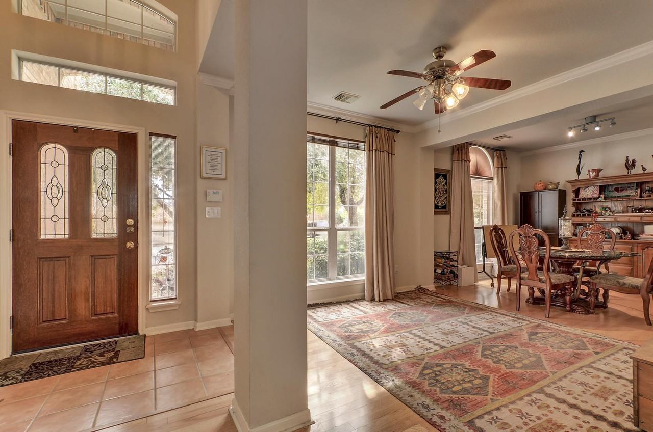 8222 Broken Branch Dr - Photo 3 of 20