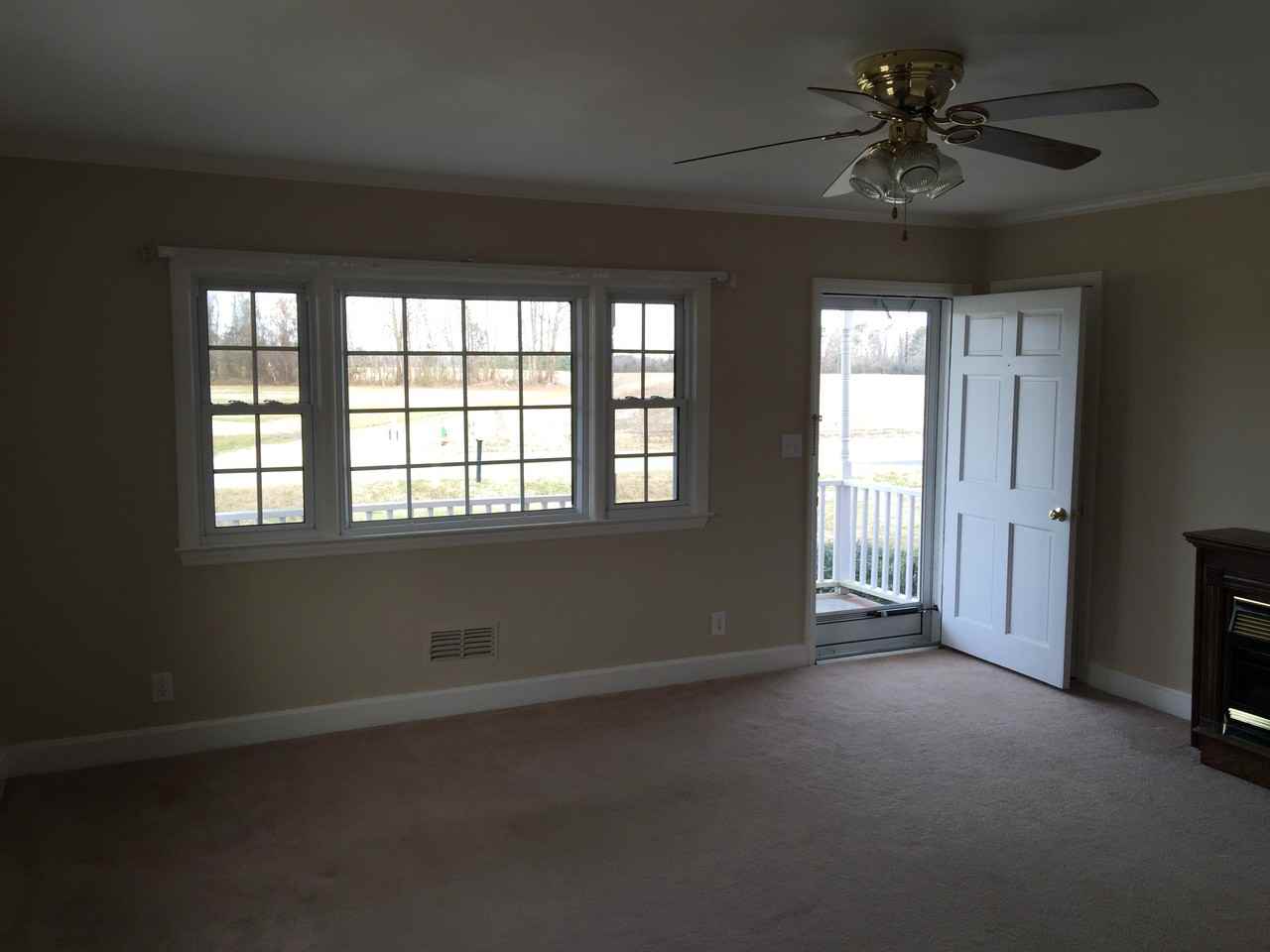 381 Woods Crossroads Rd - Photo 2 of 12