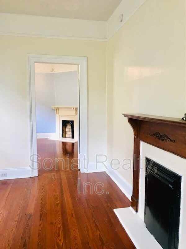 415 Cherokee St - Photo 2 of 11