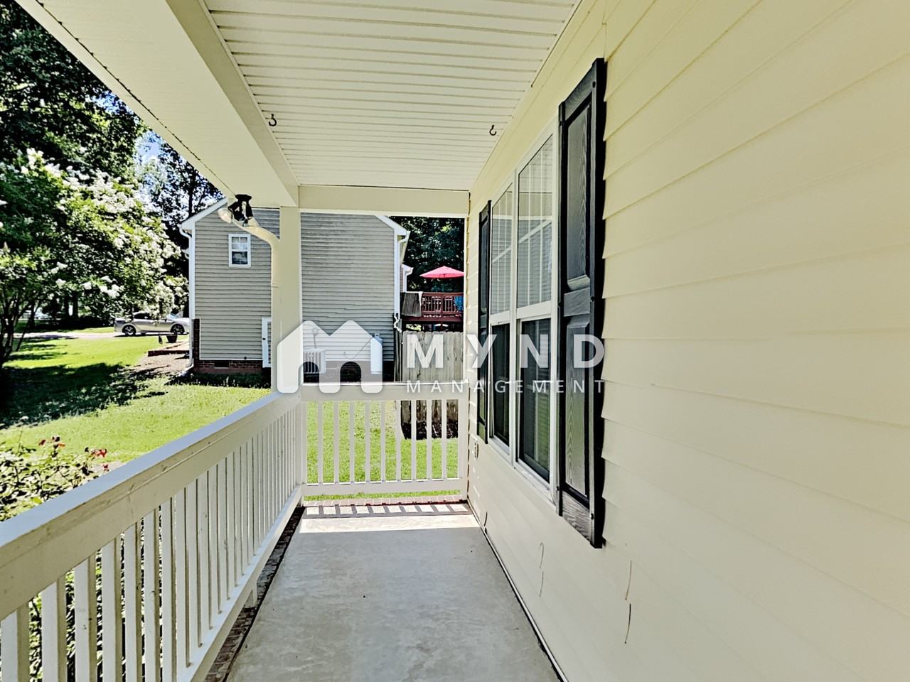 119 Lippizanner Pl - Photo 2 of 12