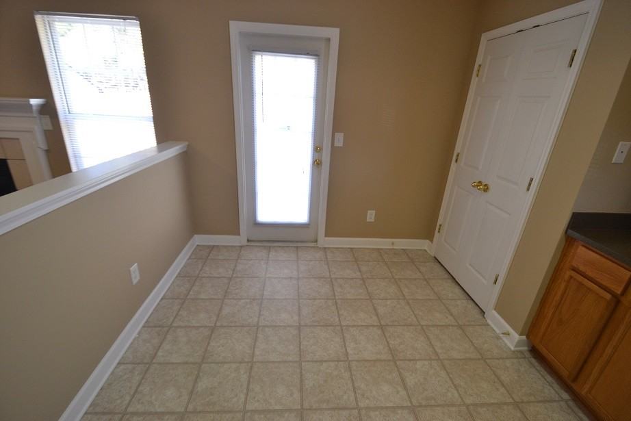 843 Anchor Way NE - Photo 3 of 8