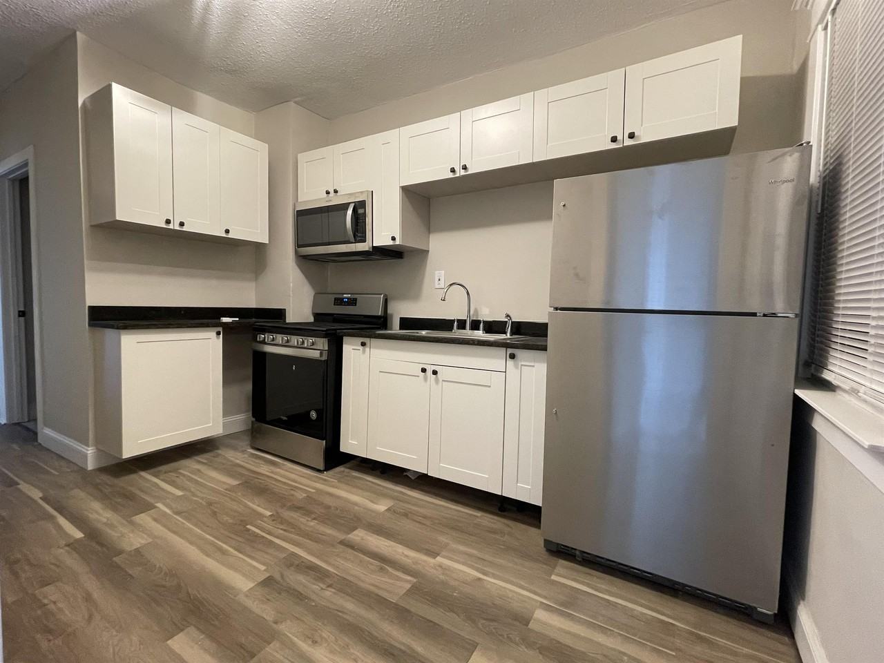 2720 Dupont Ave S #1 - Photo 7 of 19