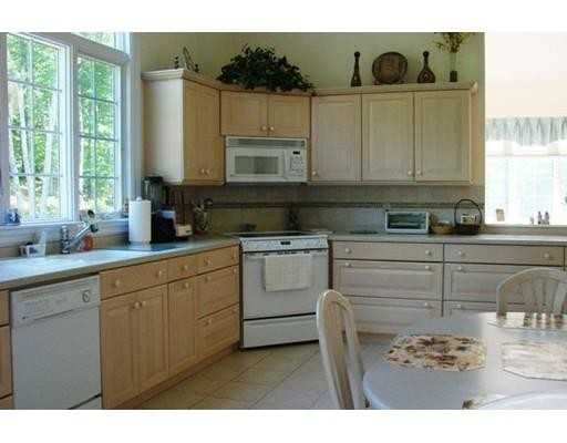 175 Fox Run Dr #A - Photo 3 of 10