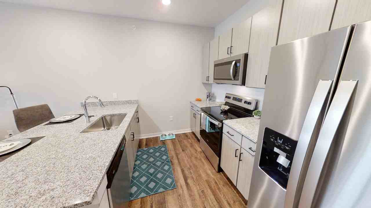 8101 Nw Barrybrooke Dr - Photo 2 of 50