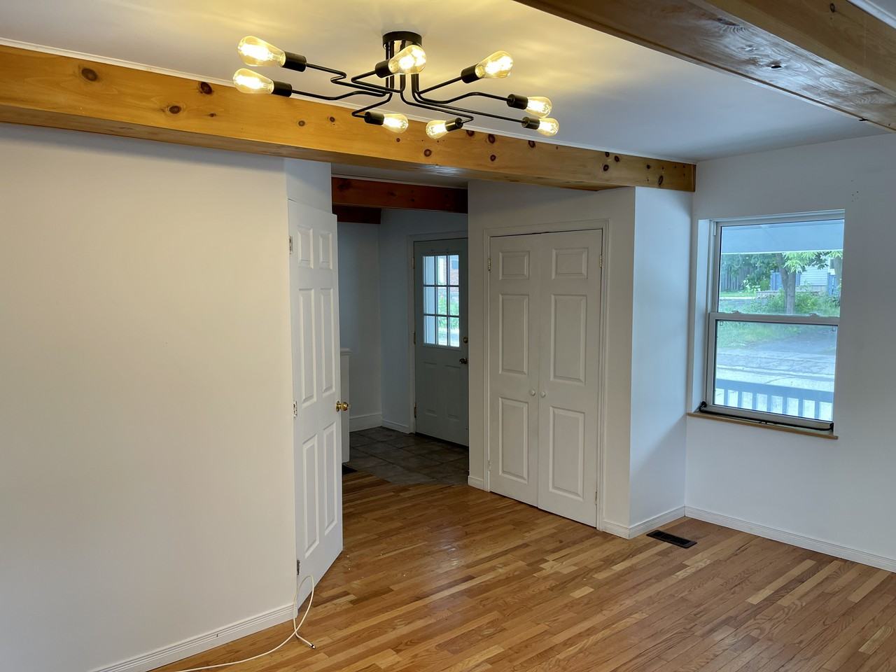 135 St Lawrence - Photo 3 of 35