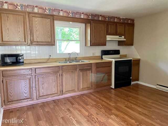 1705 Beal Rd - Photo 3 of 8