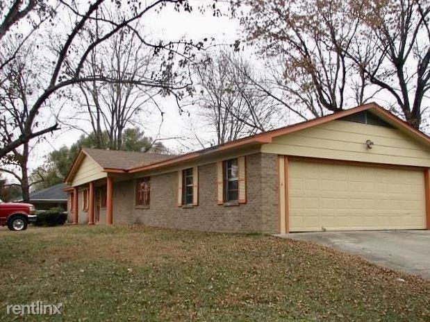 1618 Duncan Dr - Photo 3 of 14