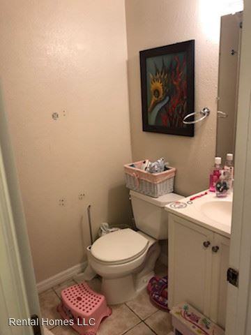 795 Diane Cir - Photo 3 of 19