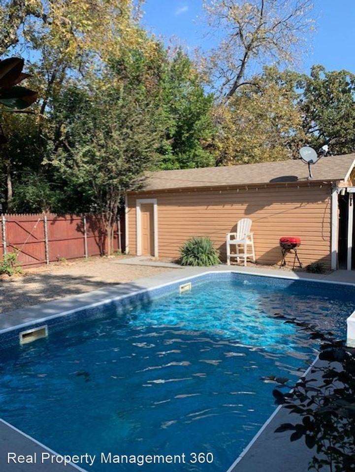 3201 Clary Ave - Photo 2 of 21