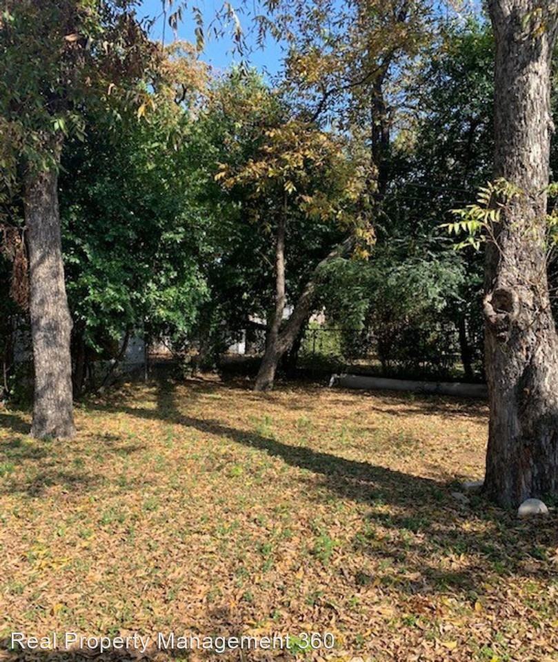 3201 Clary Ave - Photo 3 of 21