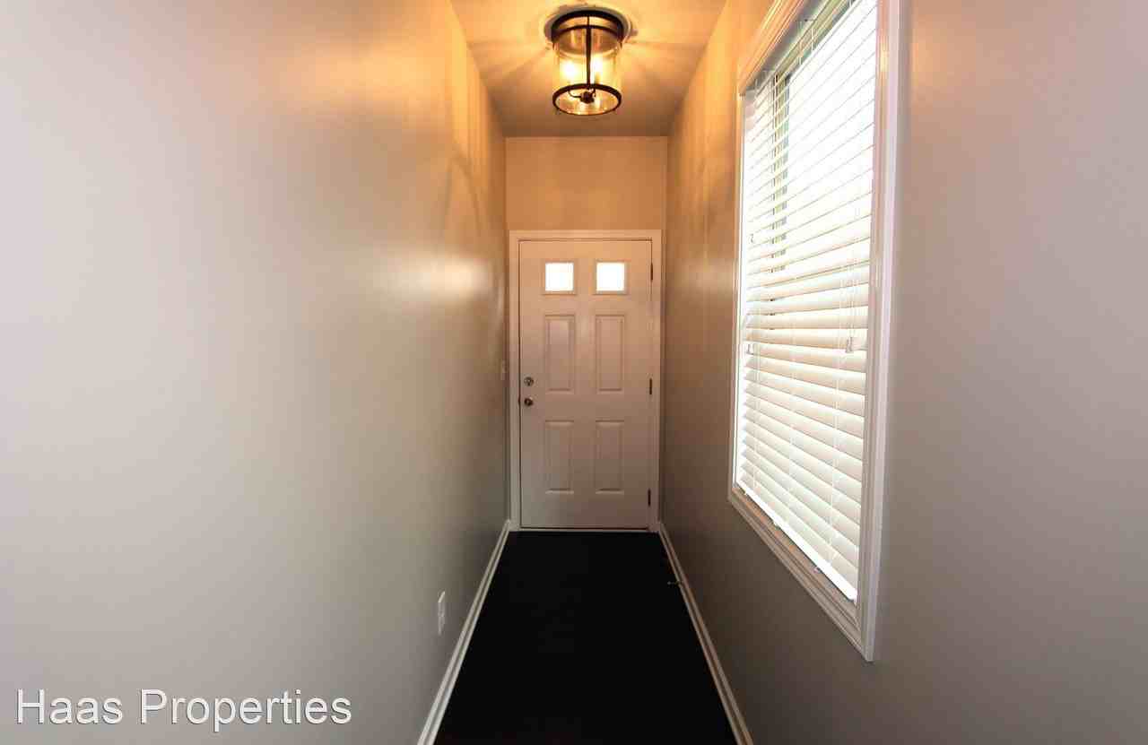 149 Townview Dr - Photo 2 of 17