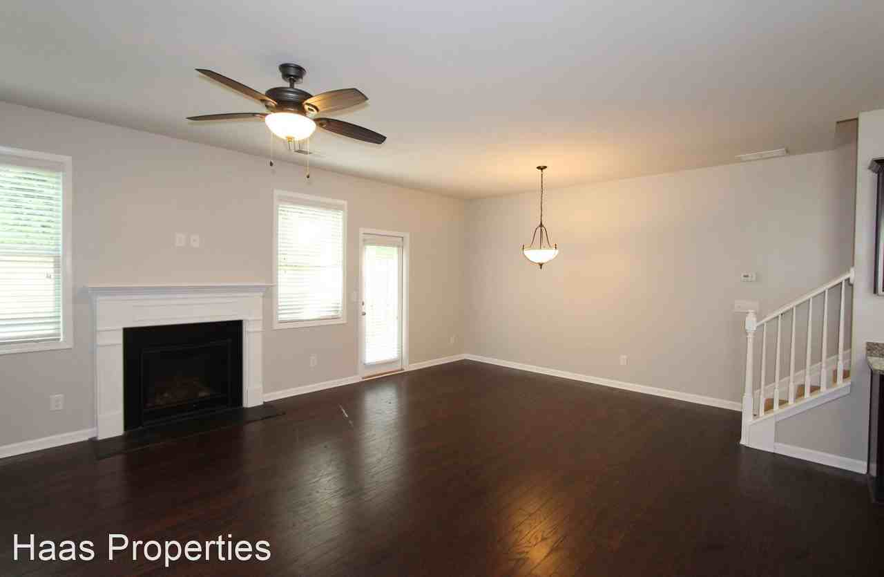 149 Townview Dr - Photo 3 of 17