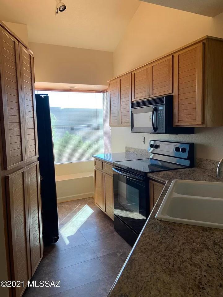 6340 N Vuelta Tajo - Photo 2 of 11