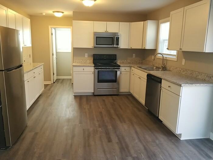 1091 Sweetie Johnson Rd - Photo 2 of 10