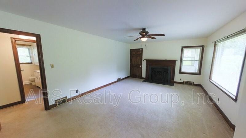 5144 Sunrise Ter - Photo 3 of 8