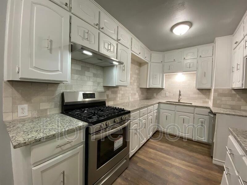 1412 Parsons Ln - Photo 2 of 20