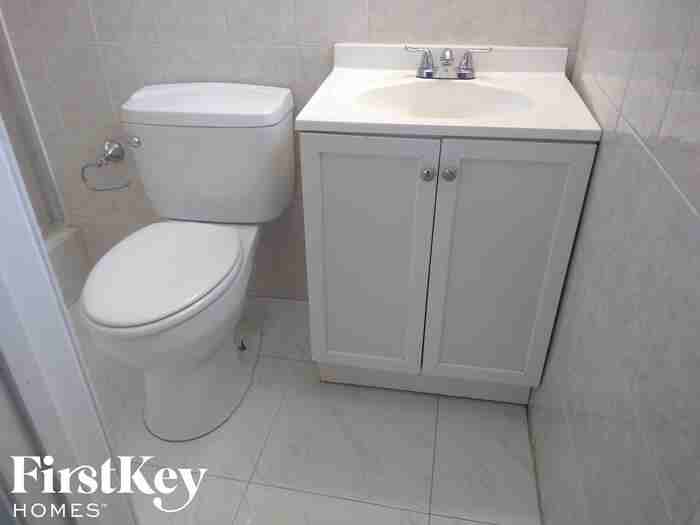 6321 Broadview Blvd - Photo 3 of 3