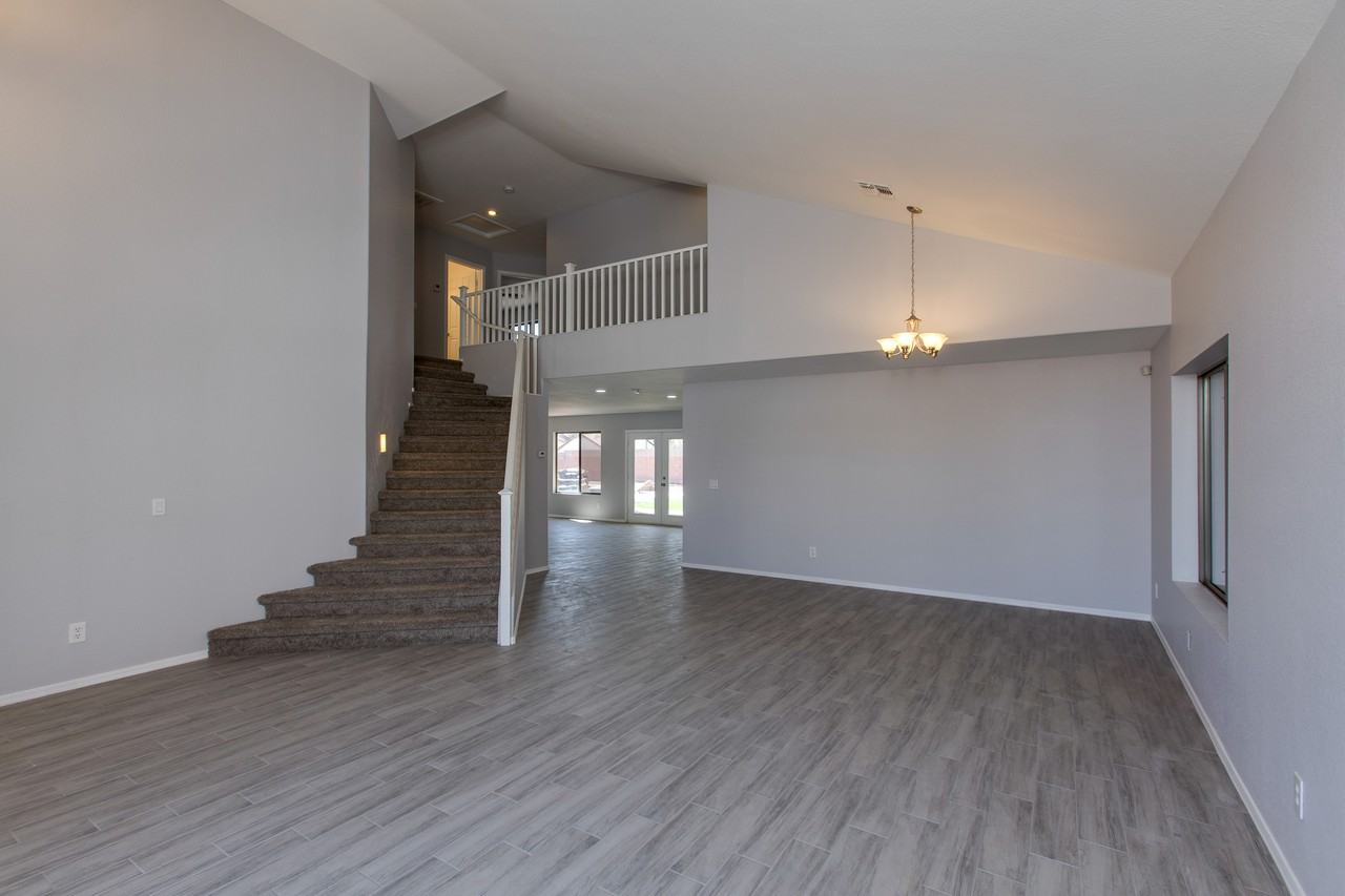 3624 North 103rd Drive - Photo 3 of 51