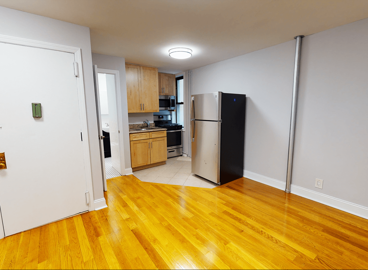 151 Ridge St #01A - Photo 2 of 9