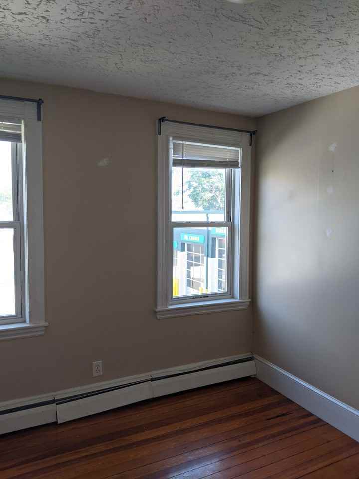 Beacon St. - Photo 2 of 5