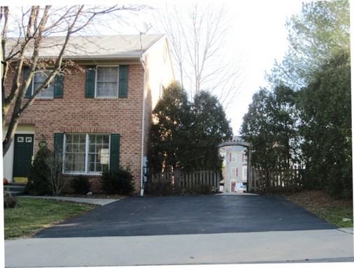 1210 Fairchild Ave - Photo 2 of 27