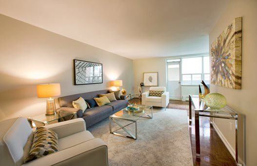 300 St. Clair West Apartments 300 St Clair Ave W, Toronto, ON M4V 1S4