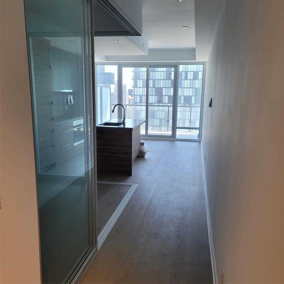 488 University Avenue #2900