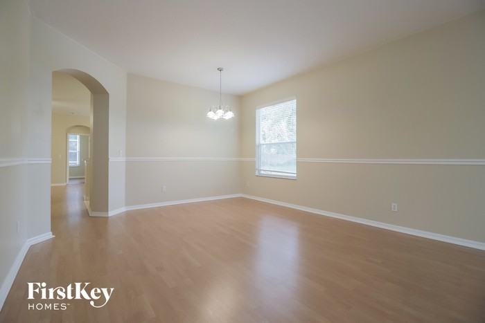 5606 Oasis Pt - Photo 2 of 15