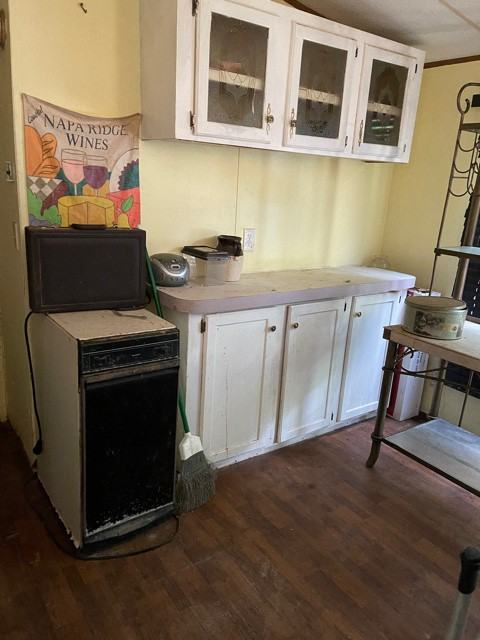 18489 Marsh Parkway - Photo 2 of 8